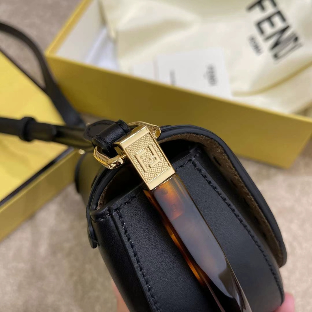 Túi xách FenDi siêu cấp like auth 1:1