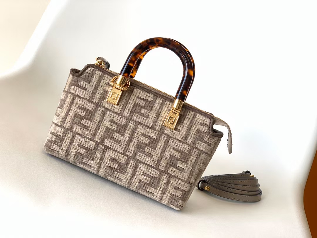 Túi xách FenDi siêu cấp like auth 1:1