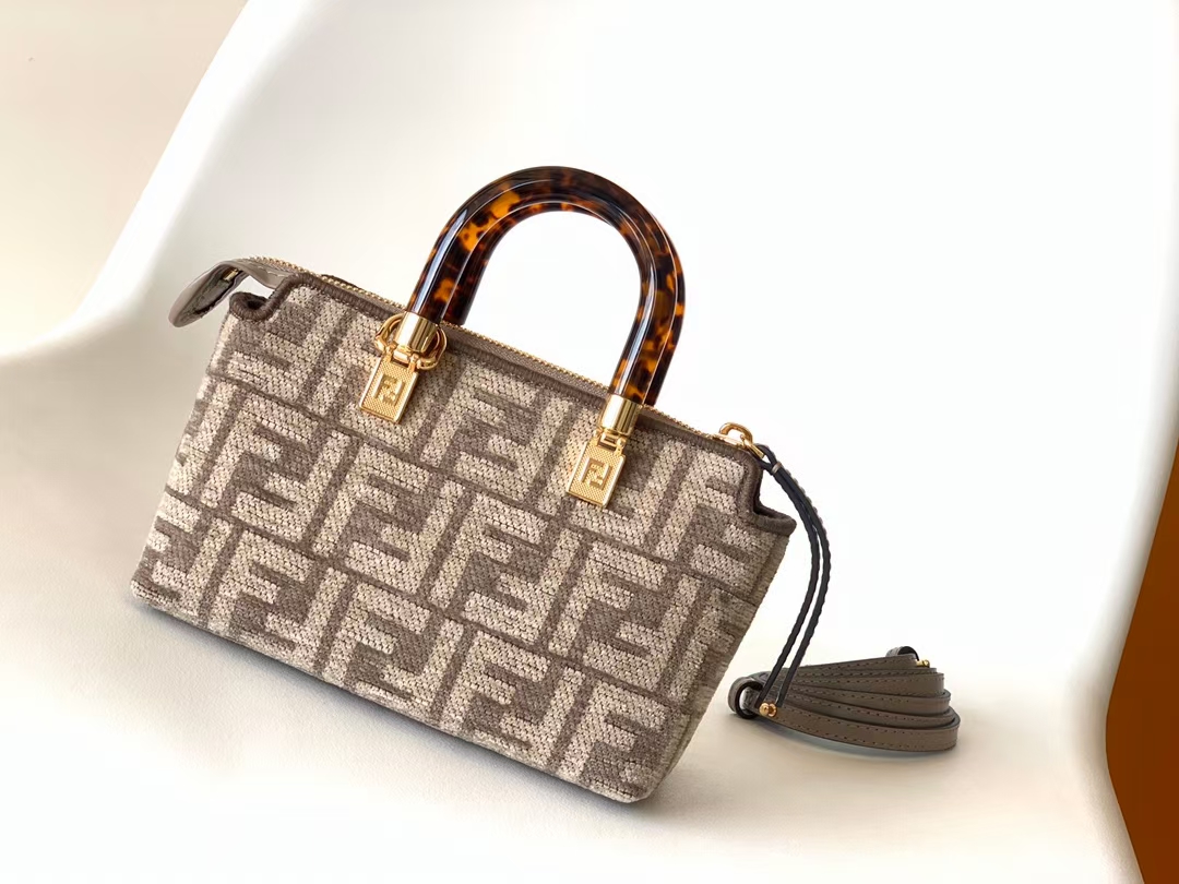 Túi xách FenDi siêu cấp like auth 1:1