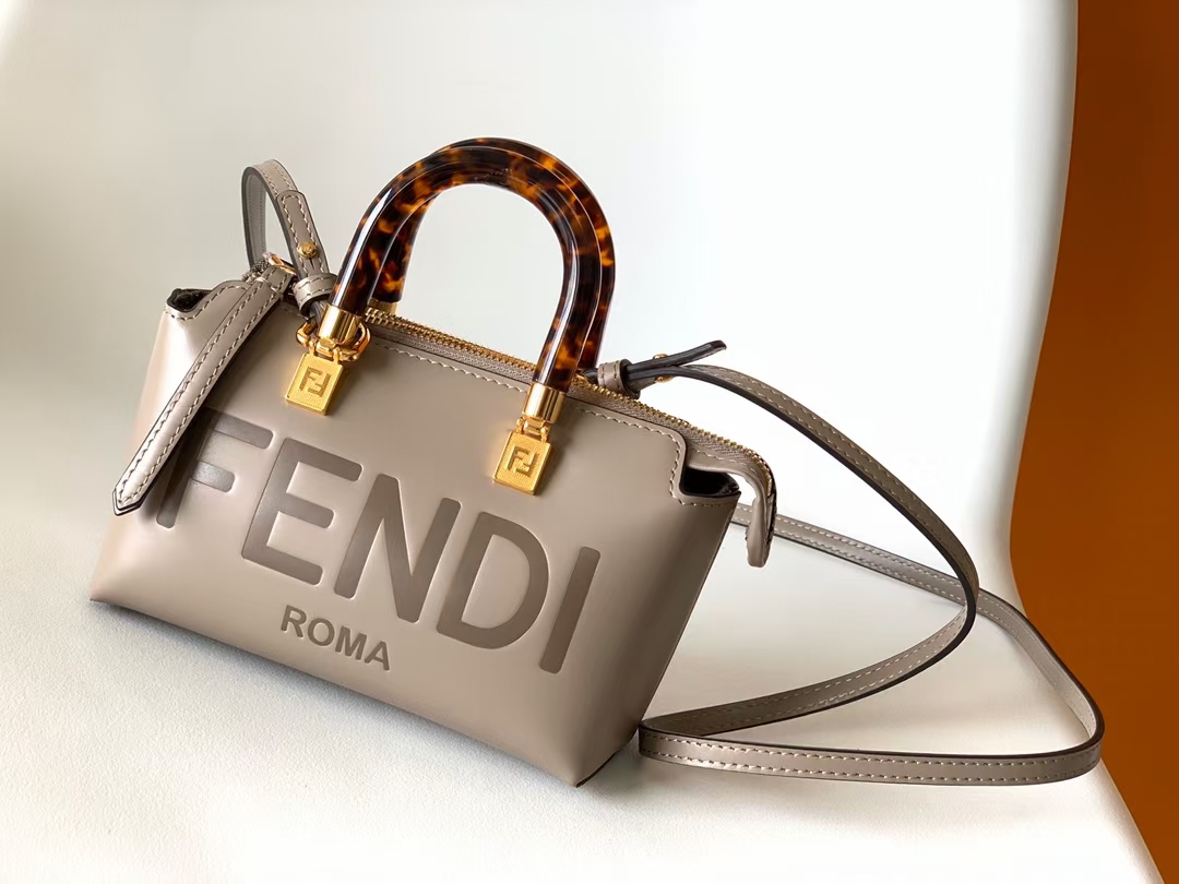 Túi xách FenDi siêu cấp like auth 1:1