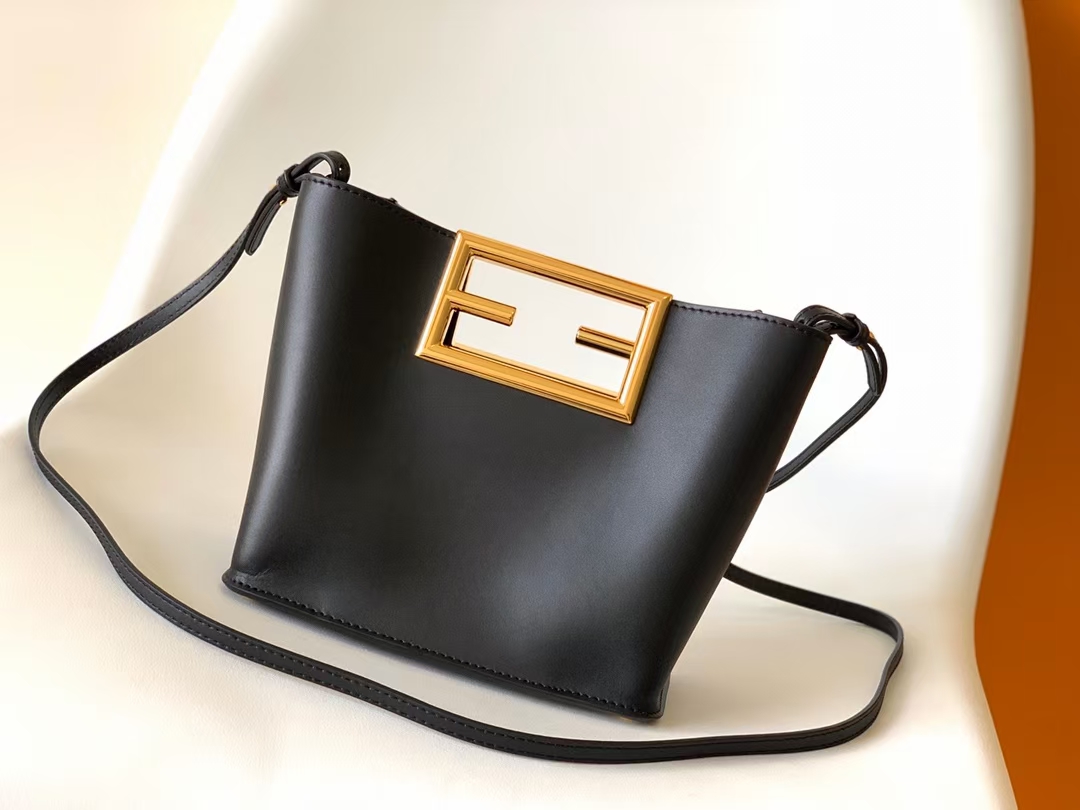 Túi xách FenDi siêu cấp like auth 1:1