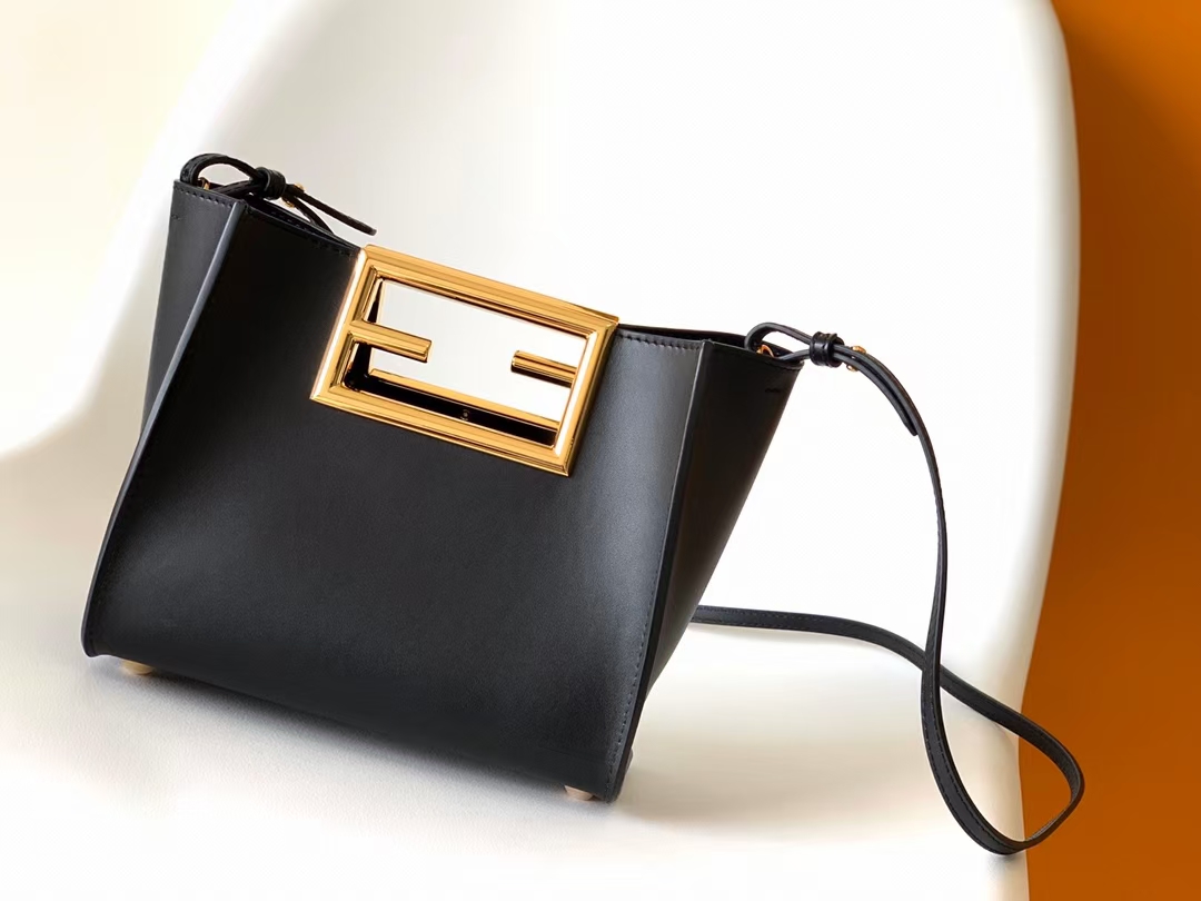 Túi xách FenDi siêu cấp like auth 1:1