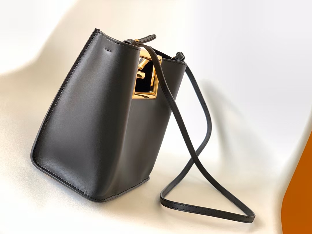 Túi xách FenDi siêu cấp like auth 1:1