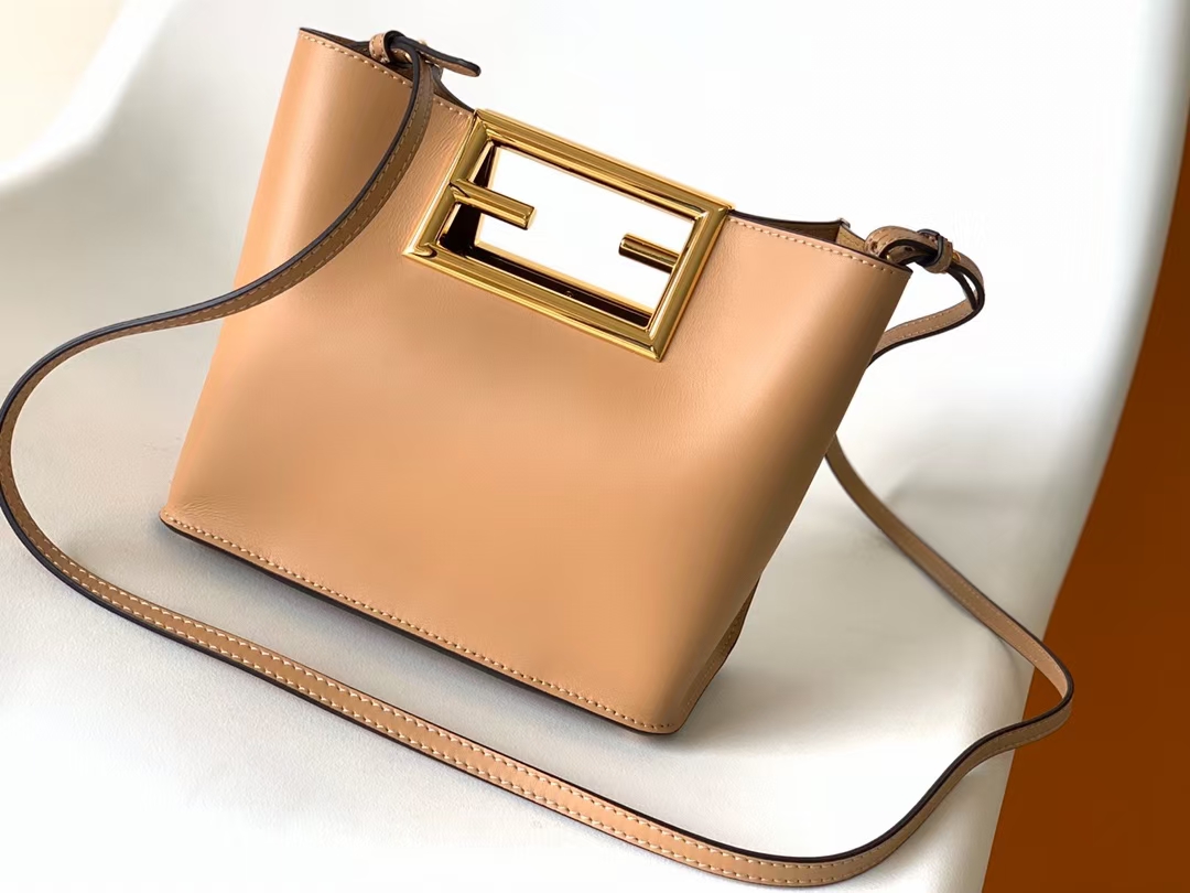 Túi xách FenDi siêu cấp like auth 1:1