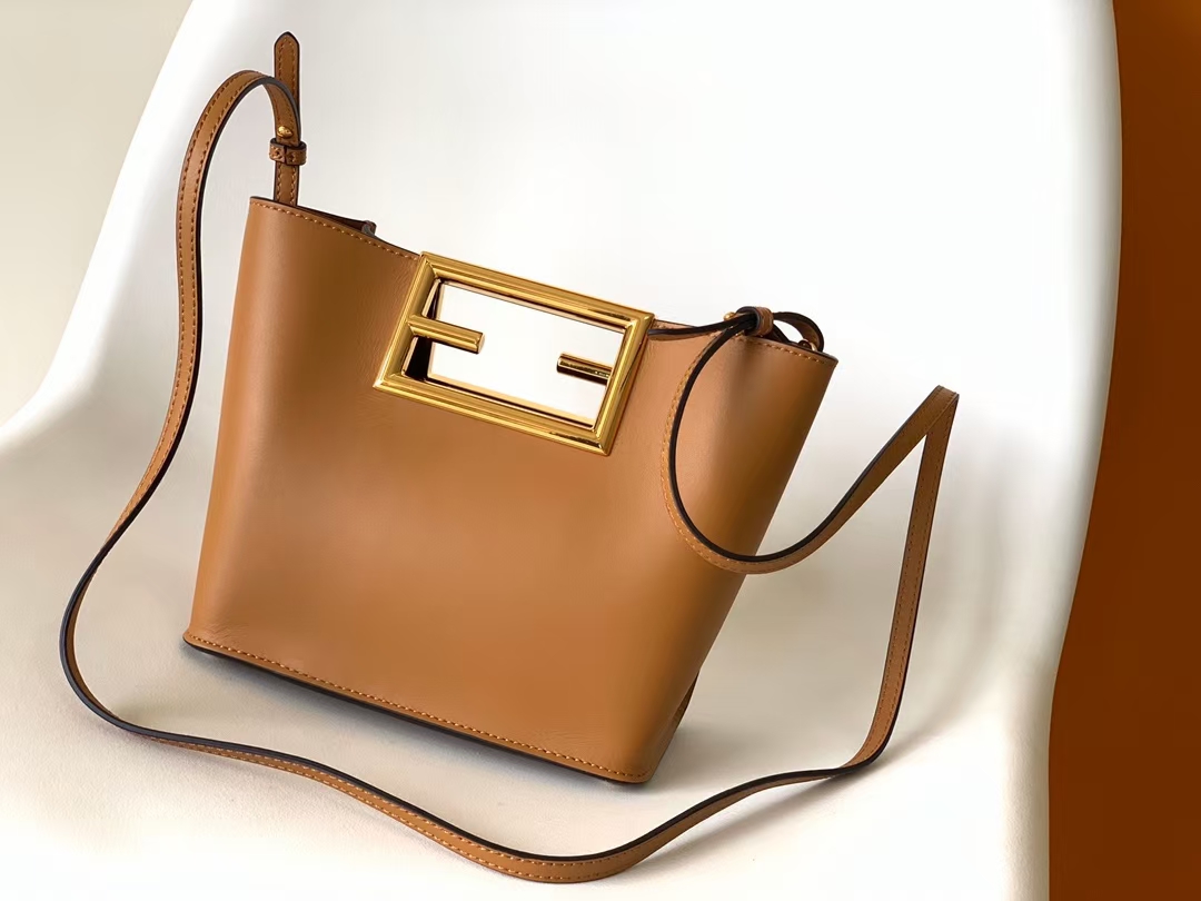 Túi xách FenDi siêu cấp like auth 1:1