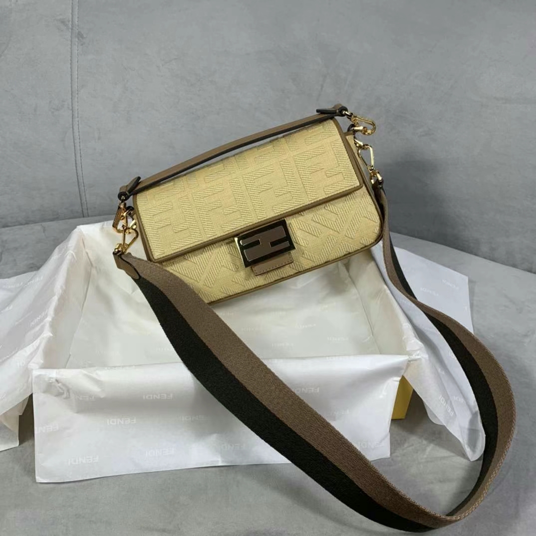 Túi xách FenDi siêu cấp like auth 1:1