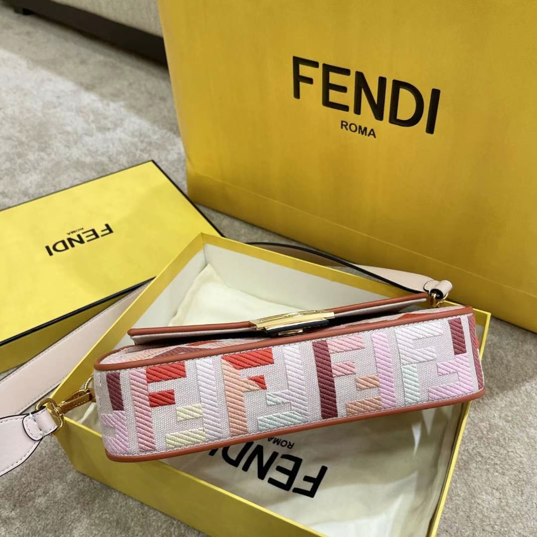 Túi xách FenDi siêu cấp like auth 1:1