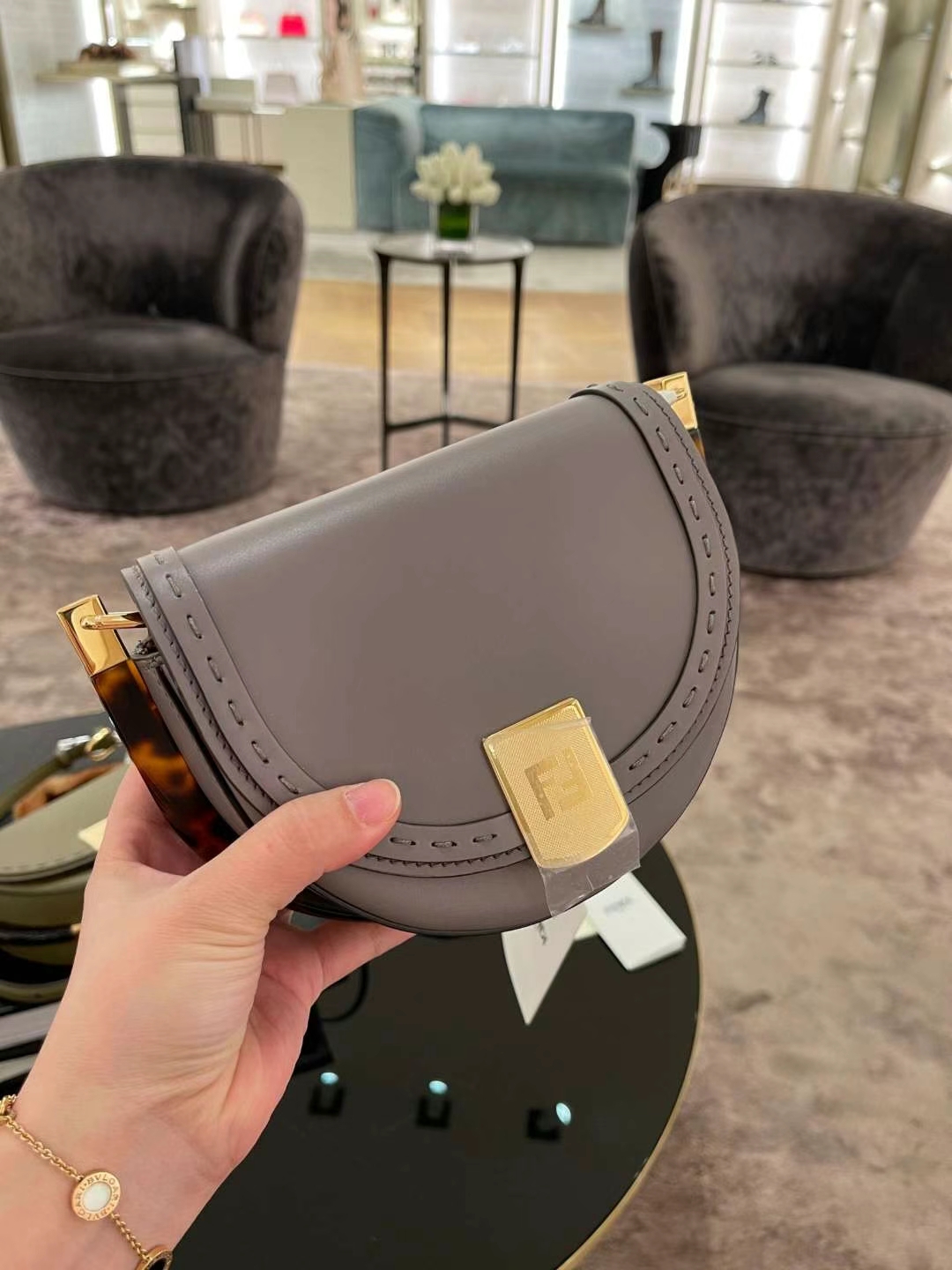 Túi xách FenDi siêu cấp like auth 1:1