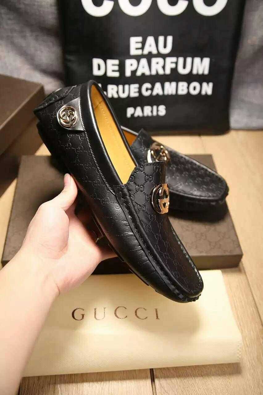 Giày mọi Gucci