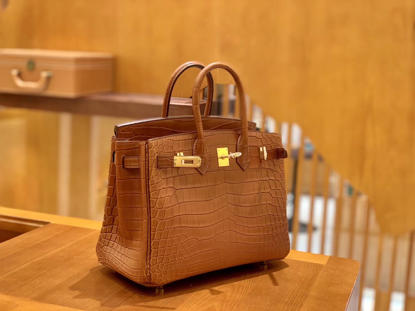 Túi  xách Hermes Birkin da cá sấu  may may 100%