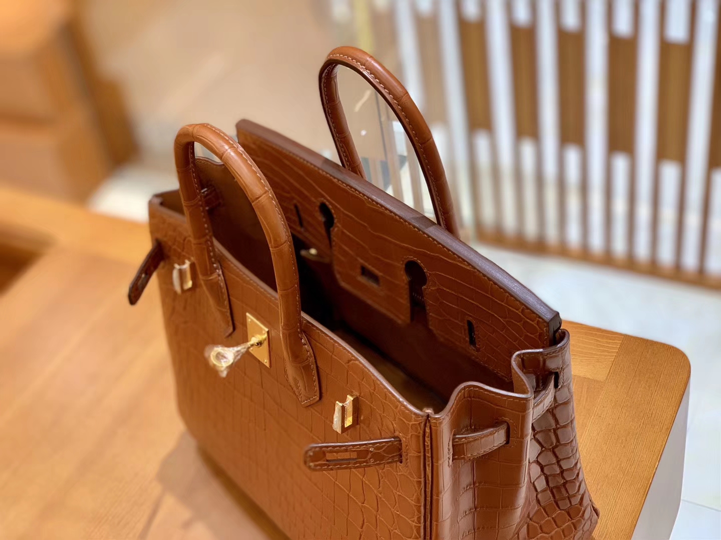 Túi  xách Hermes Birkin da cá sấu  may may 100%