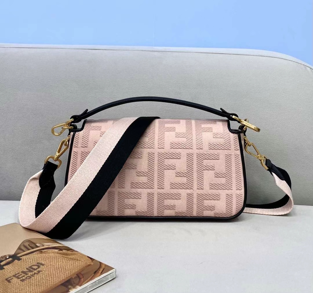 Túi xách FenDi siêu cấp like auth 1:1