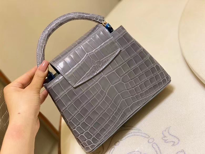 Túi xách louis vuitton LV da cá sấu like auth  1:1 