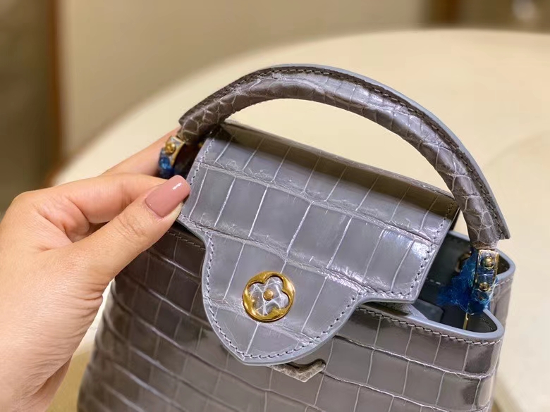 Túi xách louis vuitton LV da cá sấu like auth  1:1 