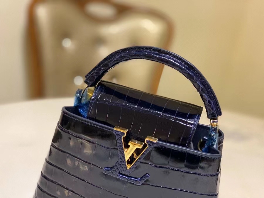 Túi xách louis vuitton LV da cá sấu like auth  1:1 