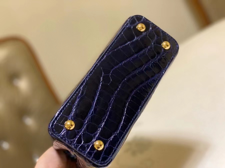 Túi xách louis vuitton LV da cá sấu like auth  1:1 