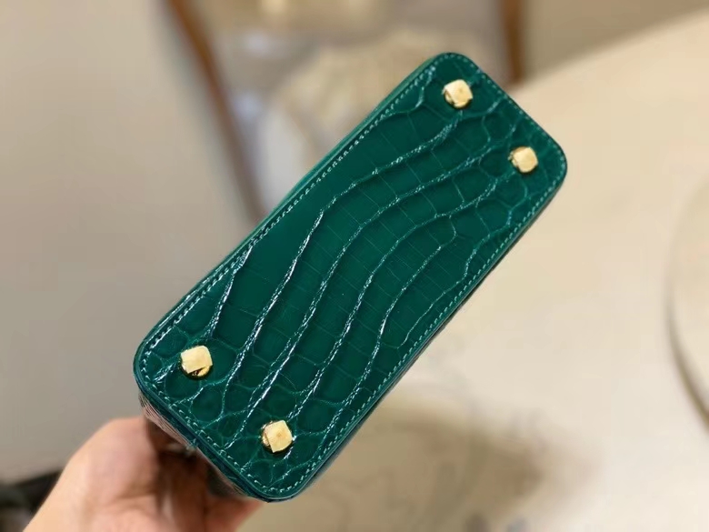 Túi xách louis vuitton LV da cá sấu like auth  1:1 