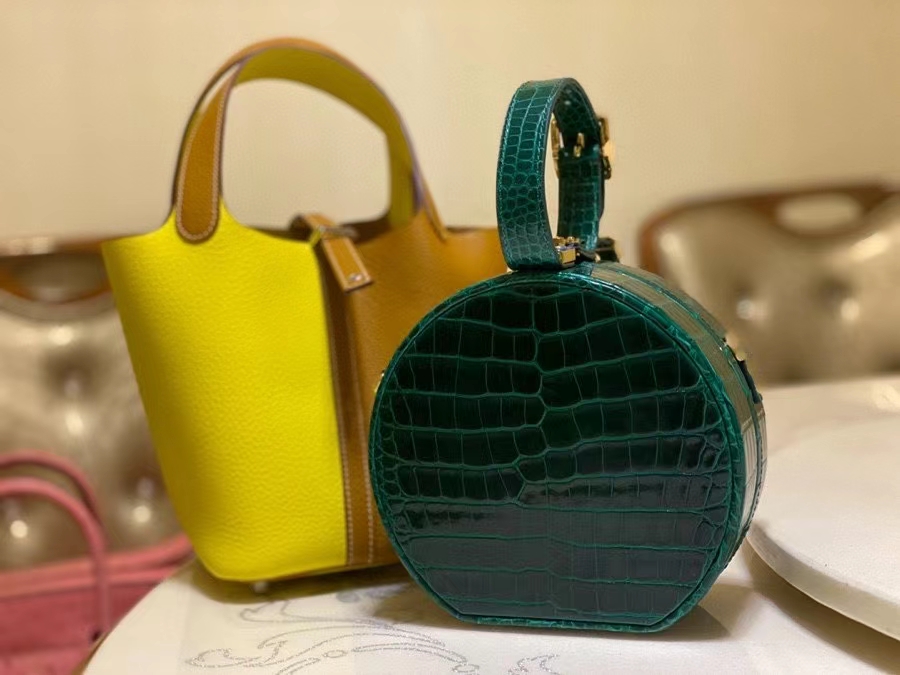 Túi xách louis vuitton LV da cá sấu like auth  1:1 